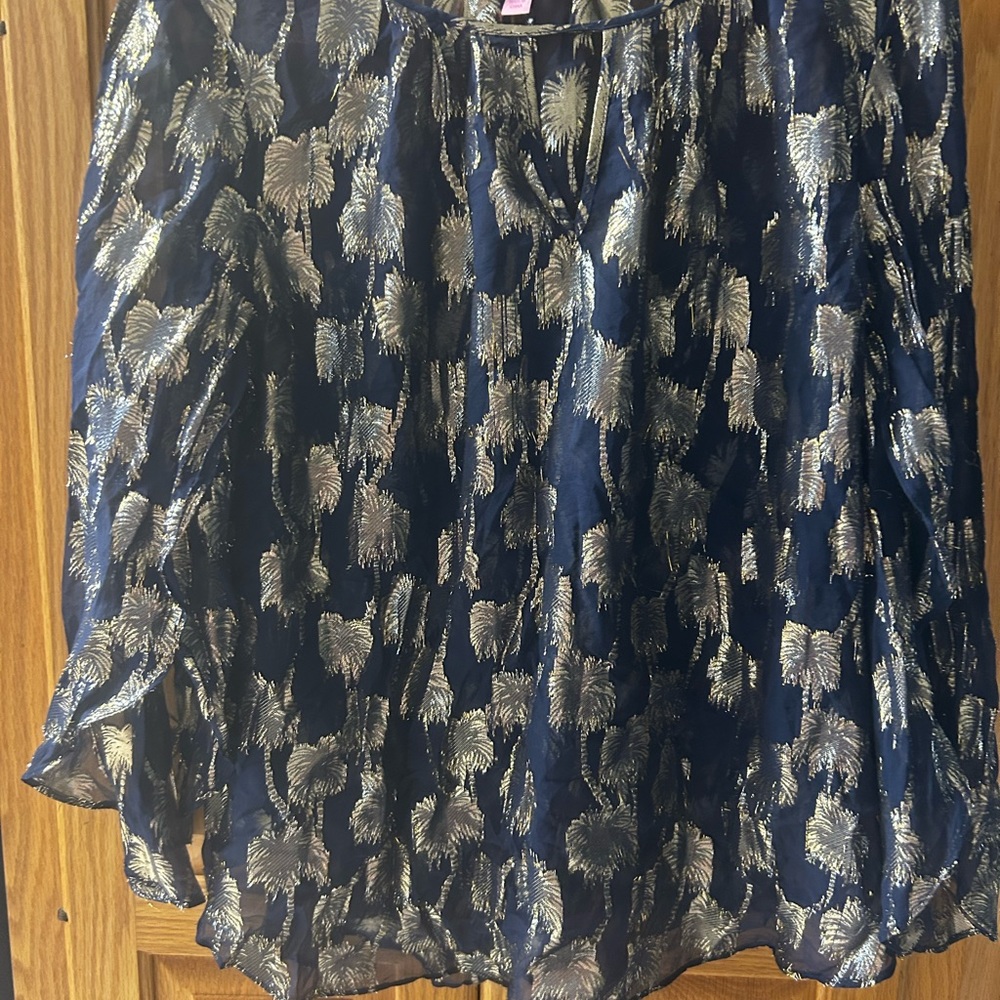 Lilly Pulitzer beccer silk clip top with palm trees